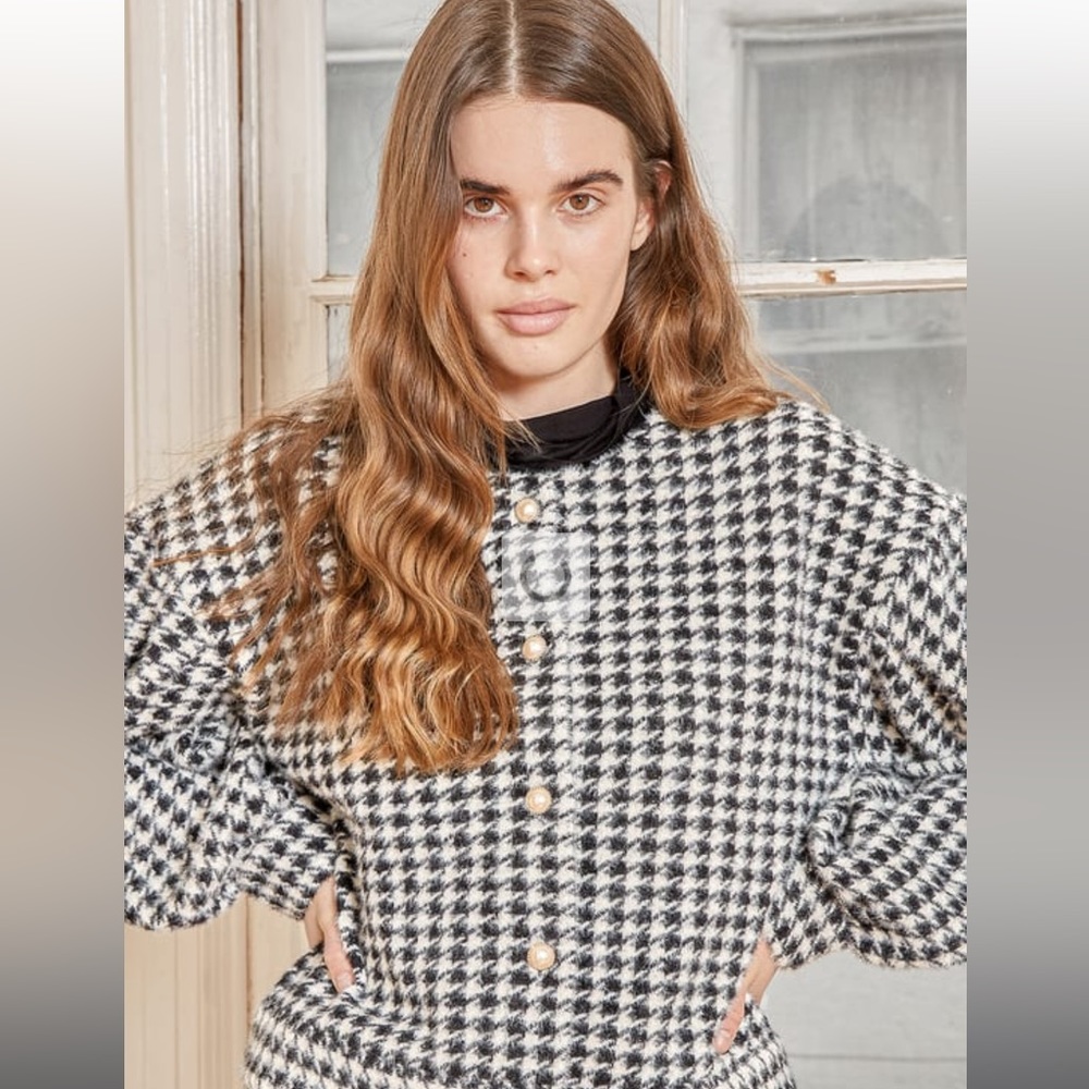 Charmed Life Black and White Houndstooth Cropped Jacket size medium